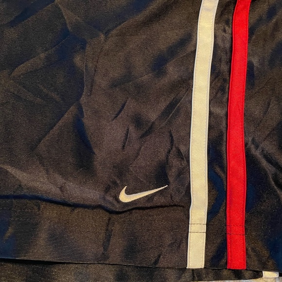 Vintage Nike Basketball shorts - Picture 2 of 6